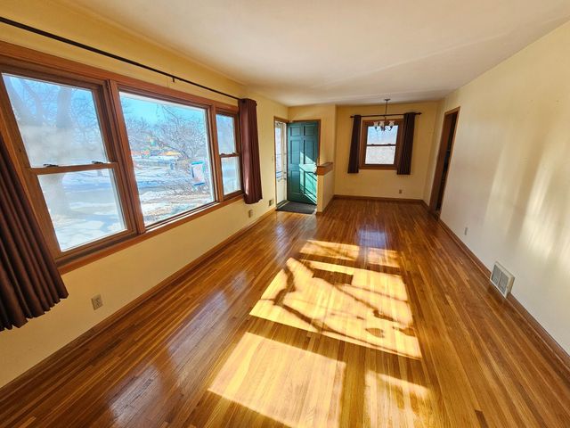 513 54th Avenue NE, Fridley, MN 55421