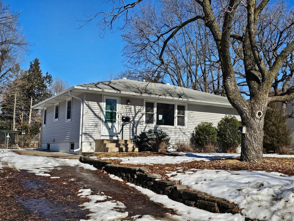 513 54th Avenue NE, Fridley, MN 55421