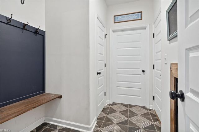 323 Vista Point DR, Hampton, VA 23666