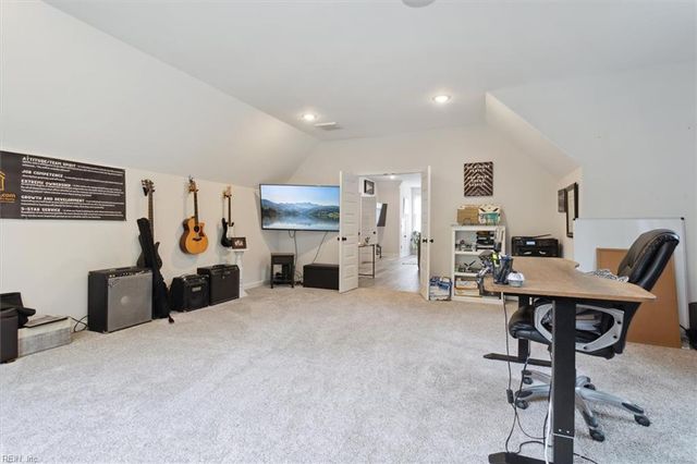 323 Vista Point DR, Hampton, VA 23666