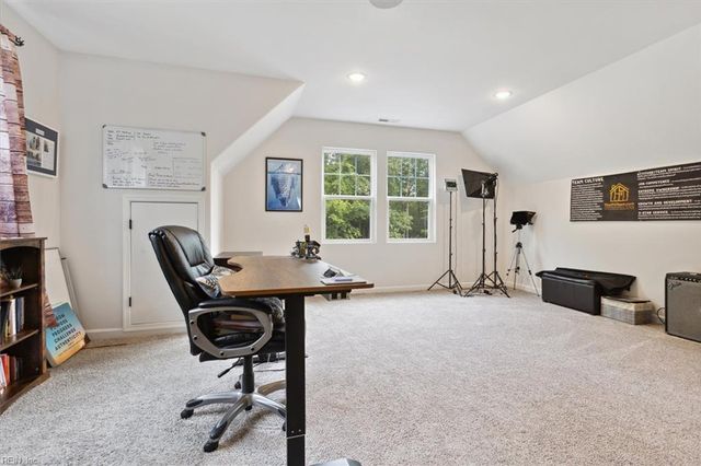 323 Vista Point DR, Hampton, VA 23666