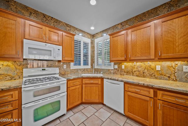 2503 Via Mantilla, Camarillo, CA 93010
