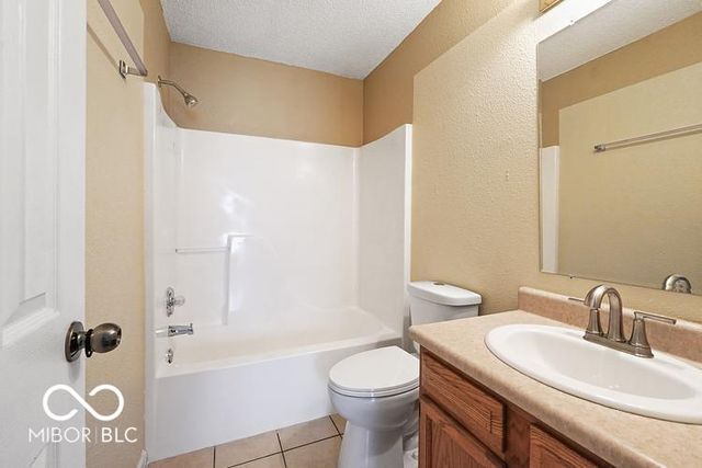 547 Deer Trail Drive, Indianapolis, IN 46217