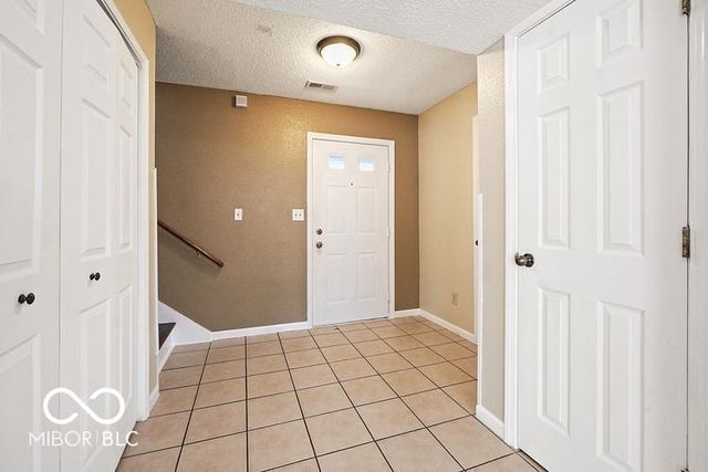 547 Deer Trail Drive, Indianapolis, IN 46217