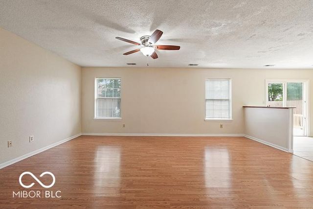 547 Deer Trail Drive, Indianapolis, IN 46217