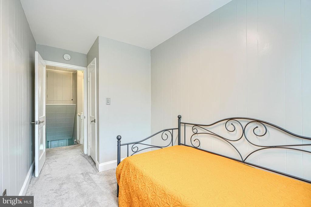 Image 16 of property listing at 3727 EVERGREEN AVE, Baltimore, MD 21206