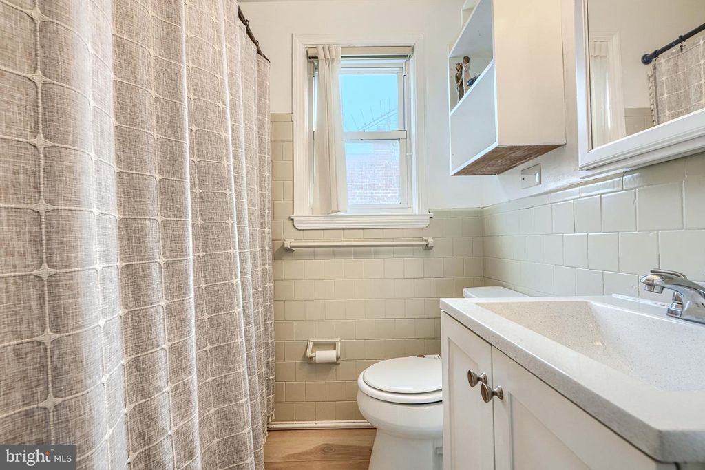 Image 19 of property listing at 3727 EVERGREEN AVE, Baltimore, MD 21206