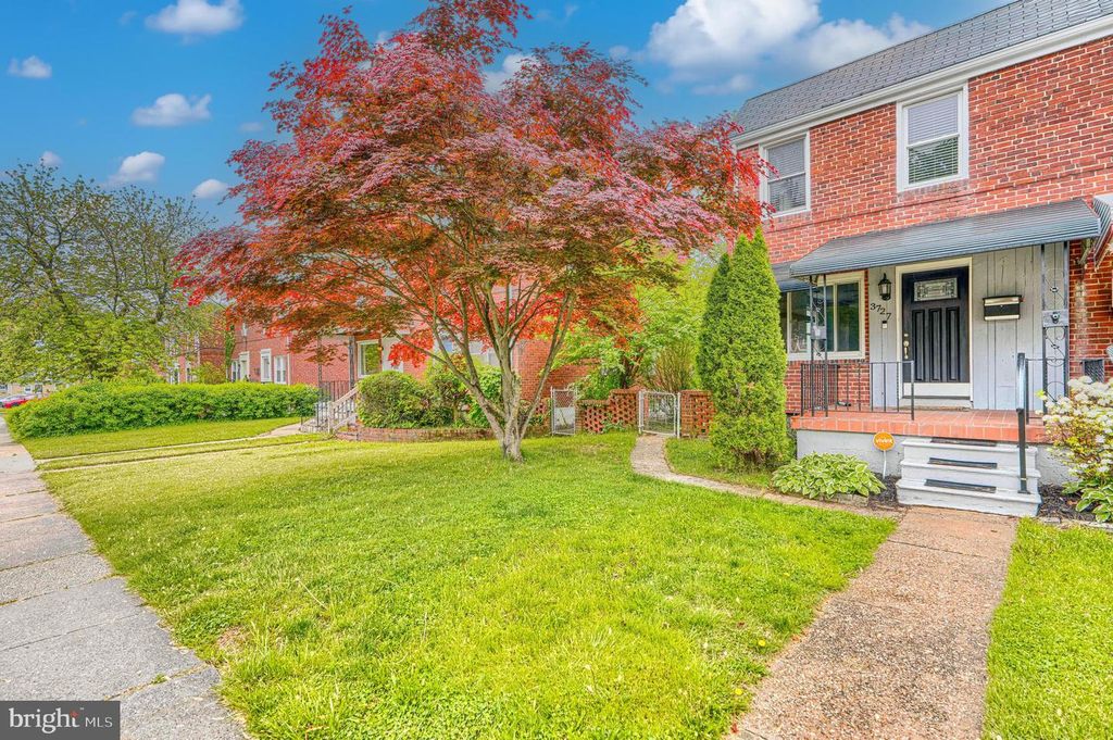 Image 2 of property listing at 3727 EVERGREEN AVE, Baltimore, MD 21206