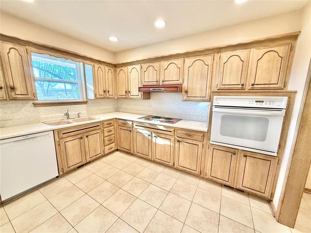 3505 N Ridgewood Drive, Midwest City, OK 73110