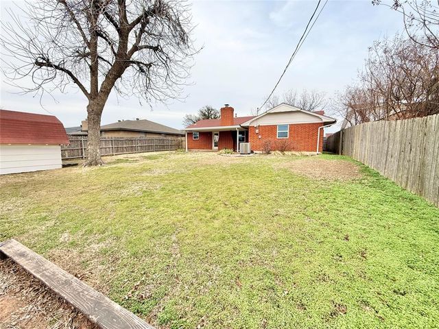 3505 N Ridgewood Drive, Midwest City, OK 73110