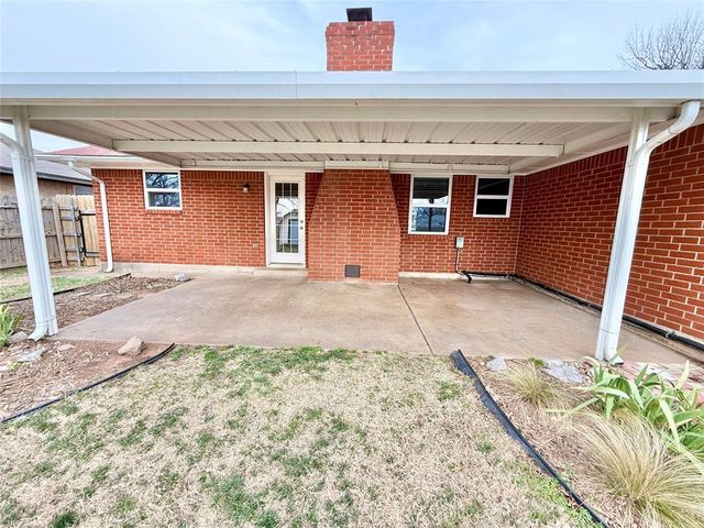 3505 N Ridgewood Drive, Midwest City, OK 73110