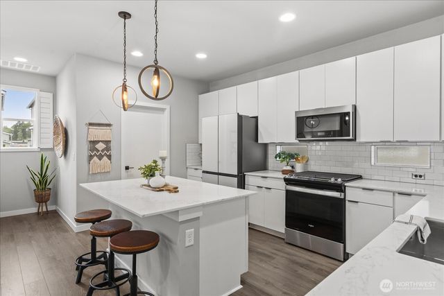 22505 70th Place W, Mountlake Terrace, WA 98043