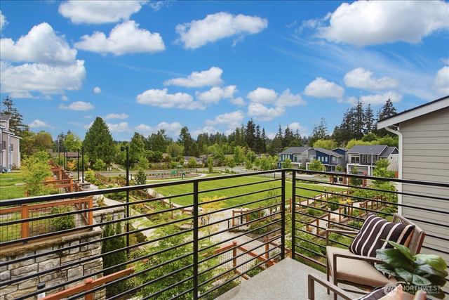 22505 70th Place W, Mountlake Terrace, WA 98043
