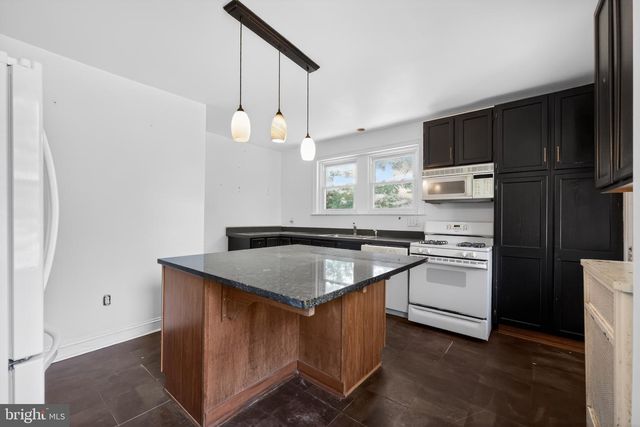 7042 GREENE ST, Philadelphia, PA 19119