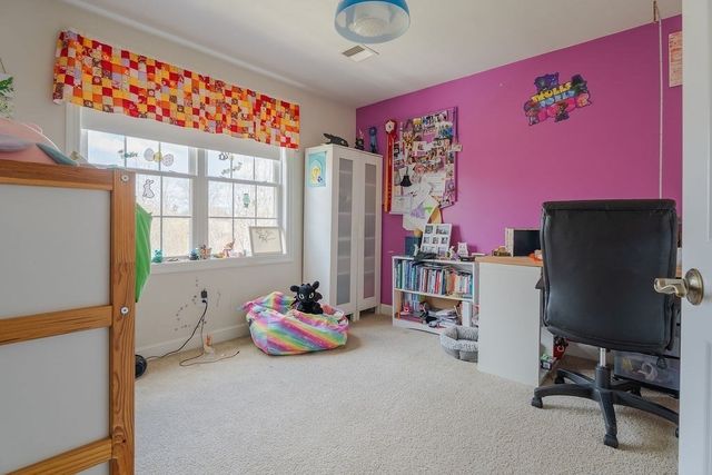 9 White Rd, Mendon, MA 01756