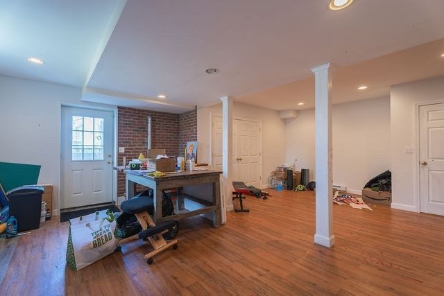 9 White Rd, Mendon, MA 01756