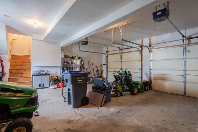 9 White Rd, Mendon, MA 01756