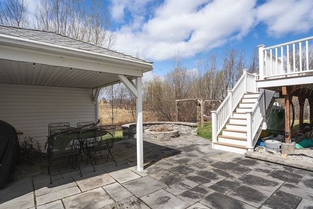 9 White Rd, Mendon, MA 01756