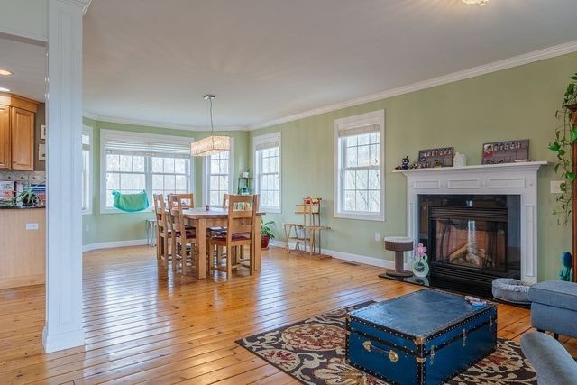 9 White Rd, Mendon, MA 01756