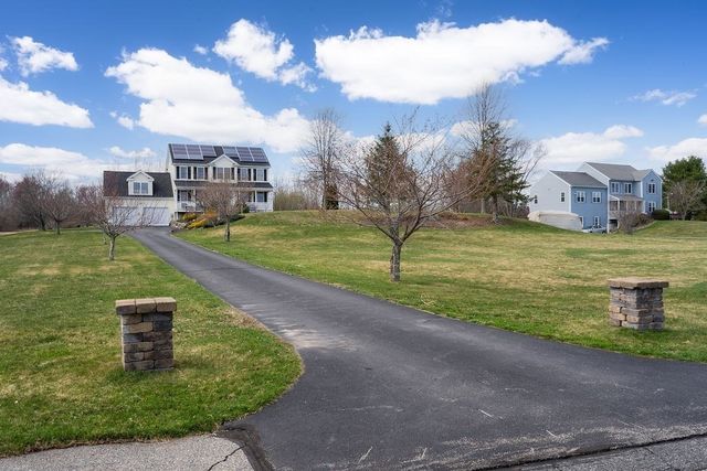 9 White Rd, Mendon, MA 01756