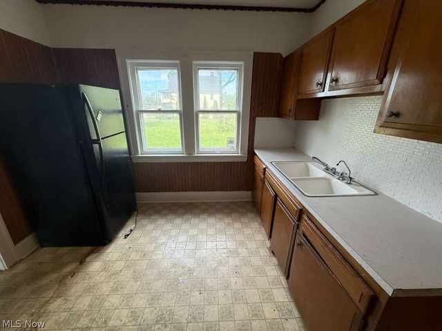 13305 Ferris Avenue, Cleveland, OH 44105
