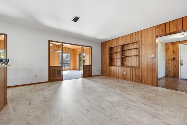 2049 NE 15TH STREET, Gainesville, FL 32609