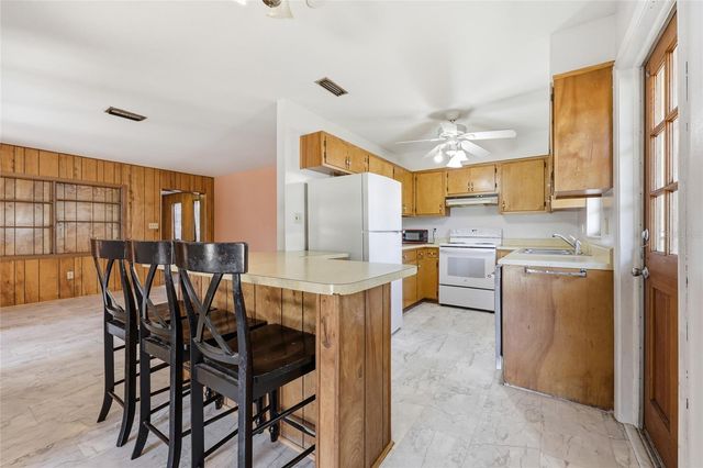 2049 NE 15TH STREET, Gainesville, FL 32609