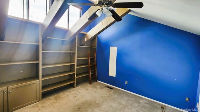 18 Fox Run 18, South Salem, NY 10590