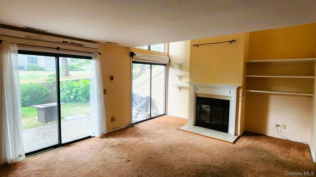 18 Fox Run 18, South Salem, NY 10590