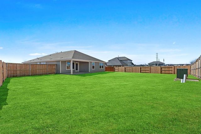 2657 Lake Bryan Drive, Dayton, TX 77535