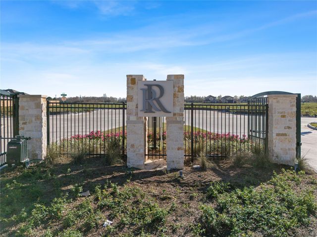 2657 Lake Bryan Drive, Dayton, TX 77535