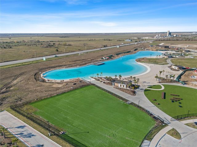 2657 Lake Bryan Drive, Dayton, TX 77535