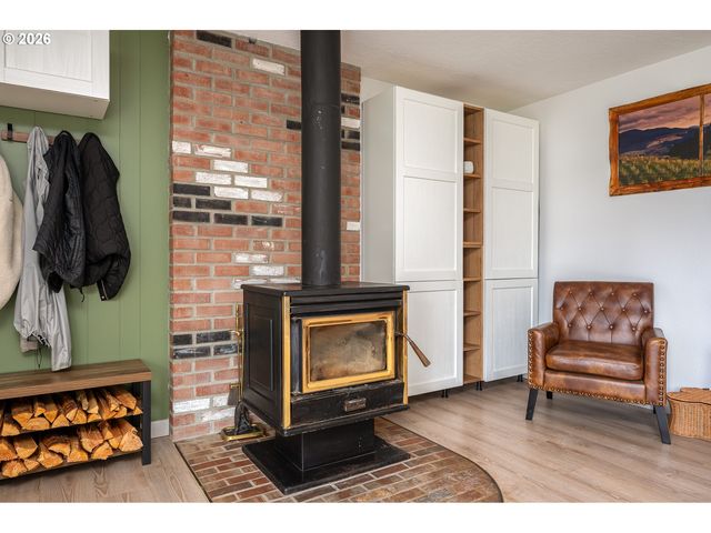 21480 S CLEARVIEW Ct, Oregon City, OR 97045