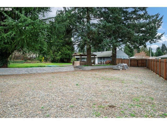 21480 S CLEARVIEW Ct, Oregon City, OR 97045