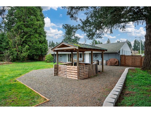 21480 S CLEARVIEW Ct, Oregon City, OR 97045