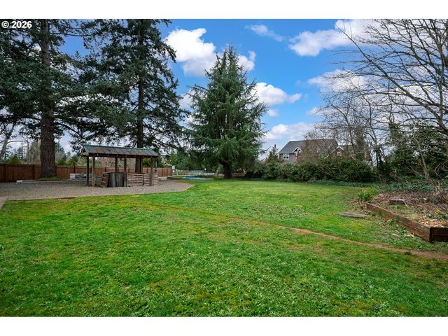 21480 S CLEARVIEW Ct, Oregon City, OR 97045