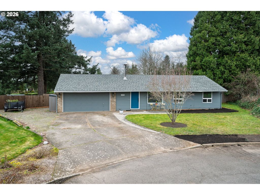 21480 S CLEARVIEW Ct, Oregon City, OR 97045
