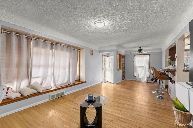 20529 Ardmore Street, Detroit, MI 48235