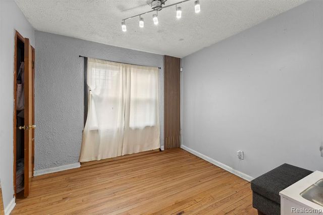 20529 Ardmore Street, Detroit, MI 48235