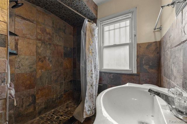 20529 Ardmore Street, Detroit, MI 48235