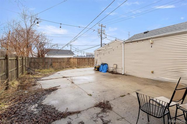 20529 Ardmore Street, Detroit, MI 48235