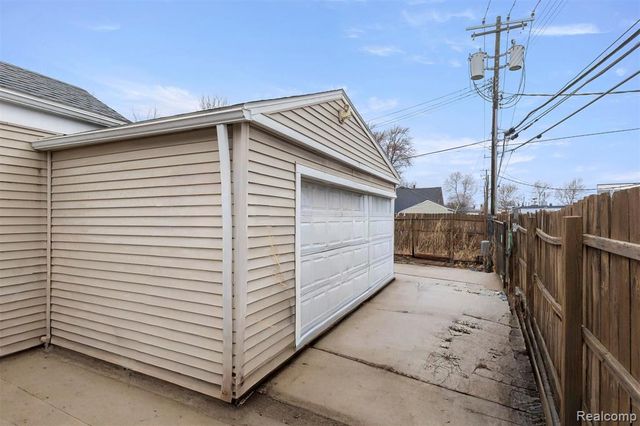 20529 Ardmore Street, Detroit, MI 48235