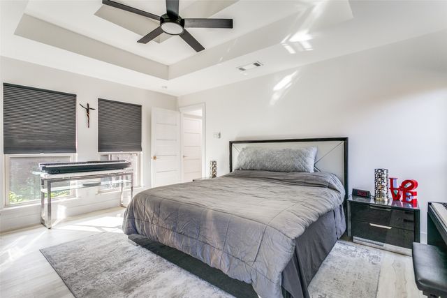 1561 Century Oaks Drive, Lewisville, TX 75077