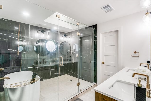 1561 Century Oaks Drive, Lewisville, TX 75077