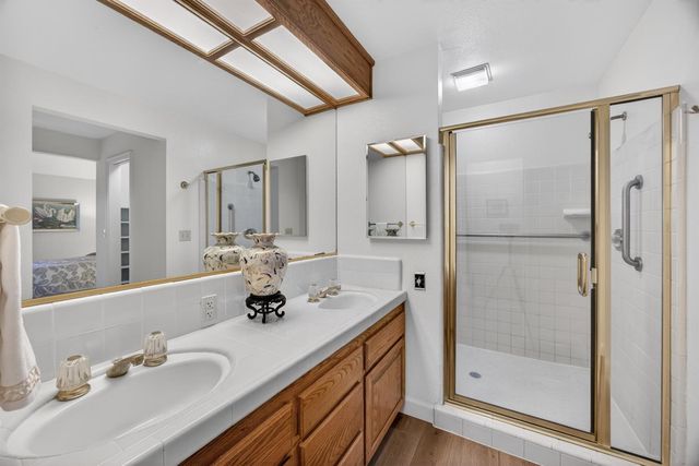 124 Winding Canyon Ln, Folsom, CA 95630