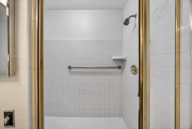 124 Winding Canyon Ln, Folsom, CA 95630