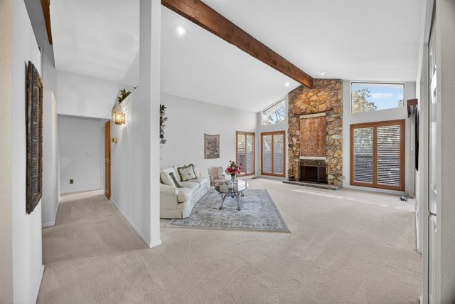 124 Winding Canyon Ln, Folsom, CA 95630