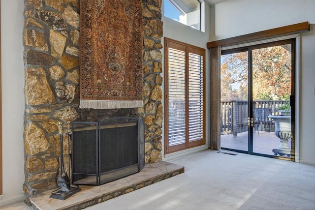 124 Winding Canyon Ln, Folsom, CA 95630