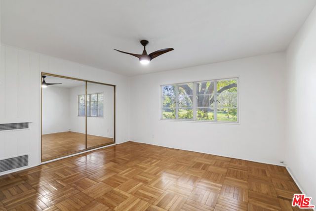 5165 Village, Los Angeles, CA 90016