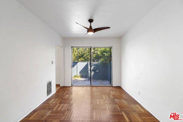 5165 Village, Los Angeles, CA 90016